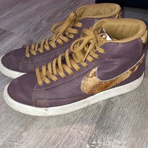 Men’s Nike blazer mid safari size 9